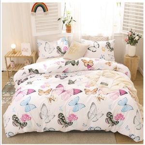 Butterfly bed set and fleece throw